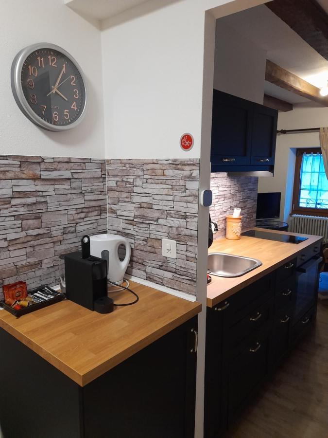 Studio Chez Un Vigneron Au Village Au 2Eme Etage Sans Ascenseur Villeneuve Exteriör bild