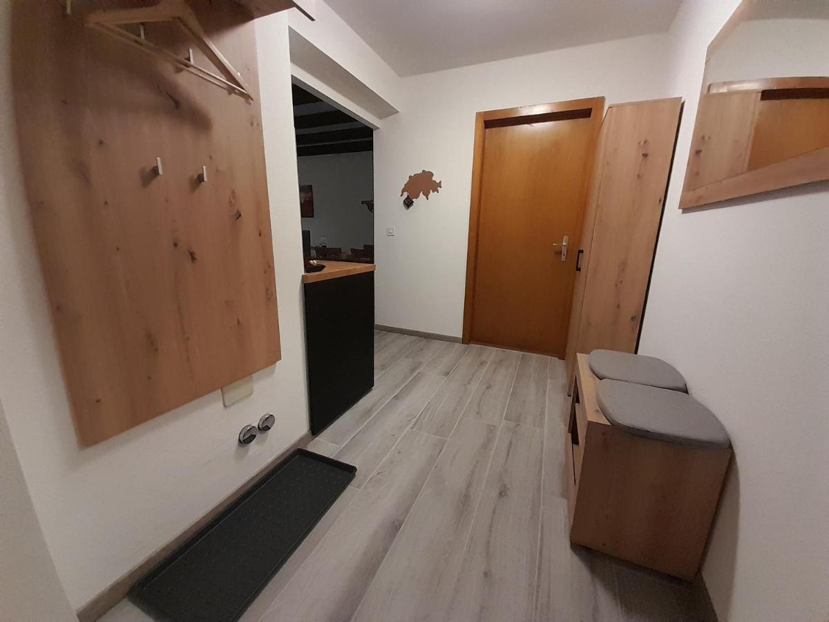 Studio Chez Un Vigneron Au Village Au 2Eme Etage Sans Ascenseur Villeneuve Exteriör bild